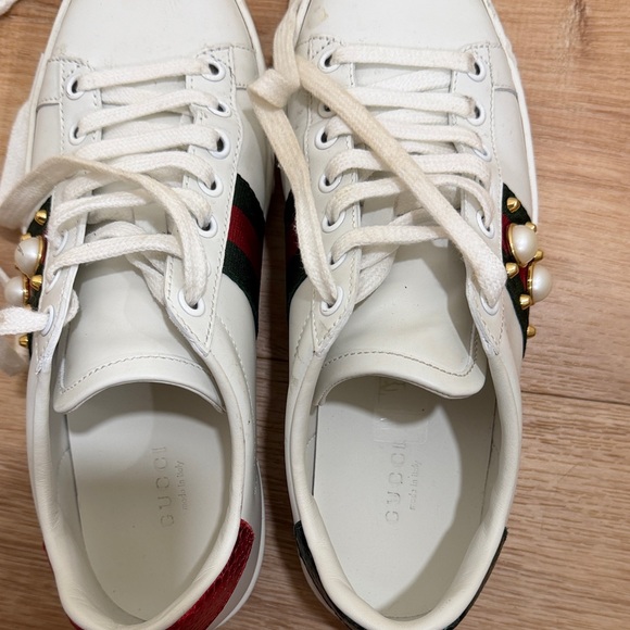 Gucci White Sneakers with Pearl and Stud Details - Picture 3 of 6